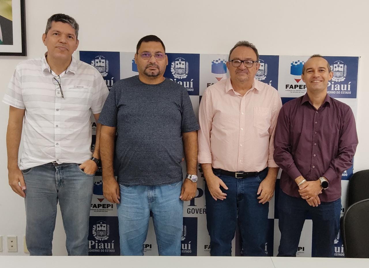 Read more about the article FAPEPI recebe pesquisadores na área de Tecnologia de Informação do IFPI